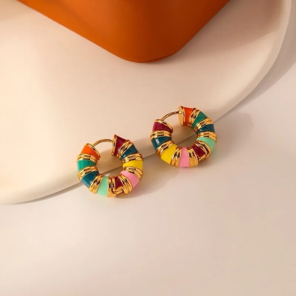 Women’s Hoop earrings